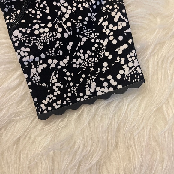 Lululemon Tight Stuff Tight II *25" - Picture 4 of 5